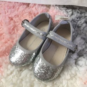 Gap Mary Jane toddler size 5